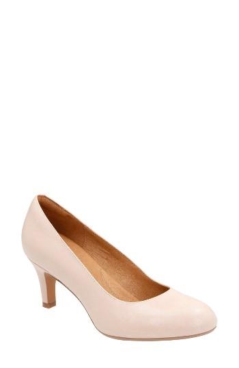 Women's Clarks 'heavenly Heart' Pump M - Beige