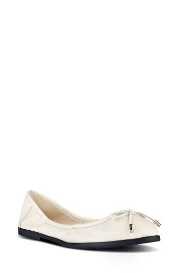 Women's Nine West Quinney Ballet Flat M - White