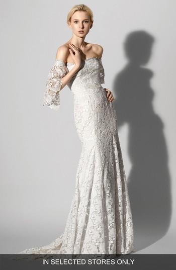 Women's Carolina Herrera Feliciity Lace Off The Shoulder Gown, Size In Store Only - Ivory
