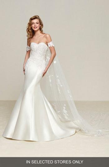 Women's Pronovias Drileas Strapless Mermaid Gown