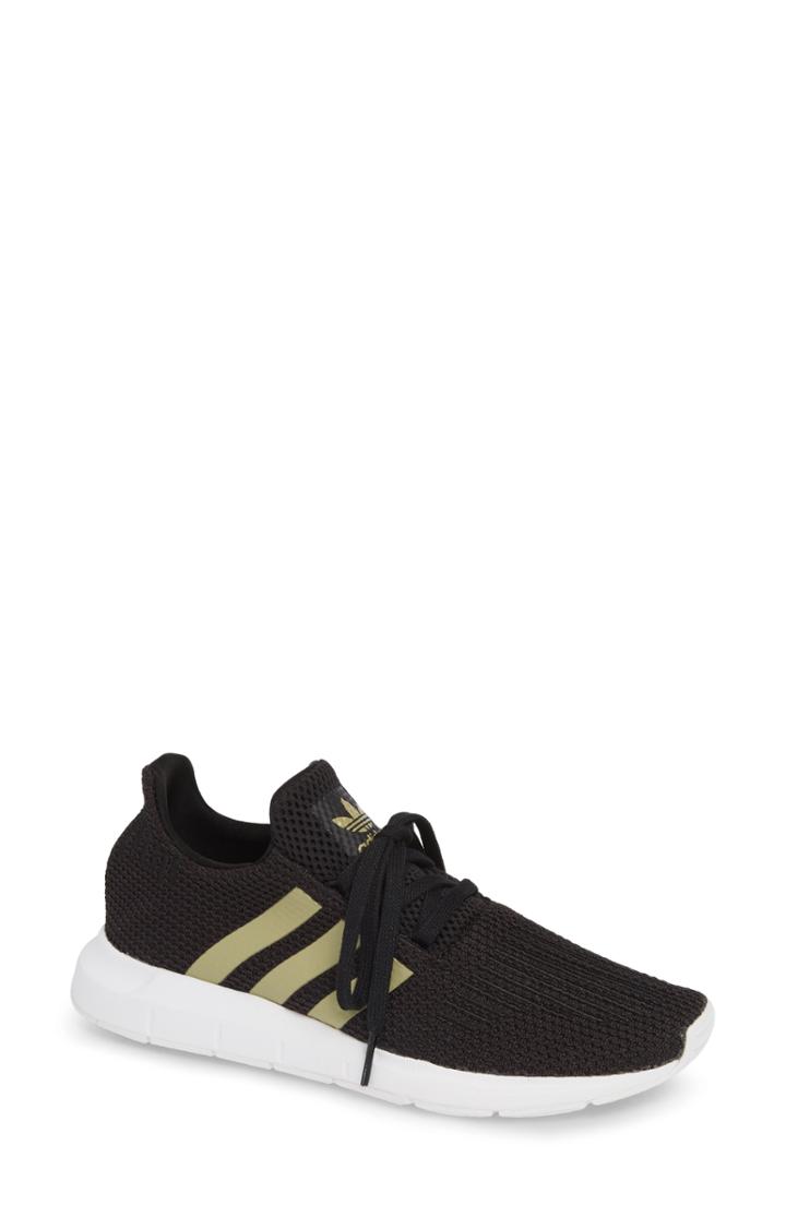 Women's Adidas Swift Run Sneaker Women's / 7 Men's M - Black