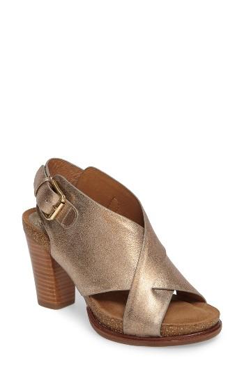Women's Sofft Cambria Platform Sandal .5 M - Metallic