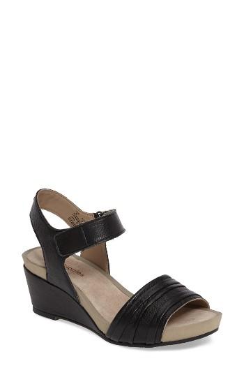 Women's Hush Puppies Eviee Cassale Wedge Sandal M - Black