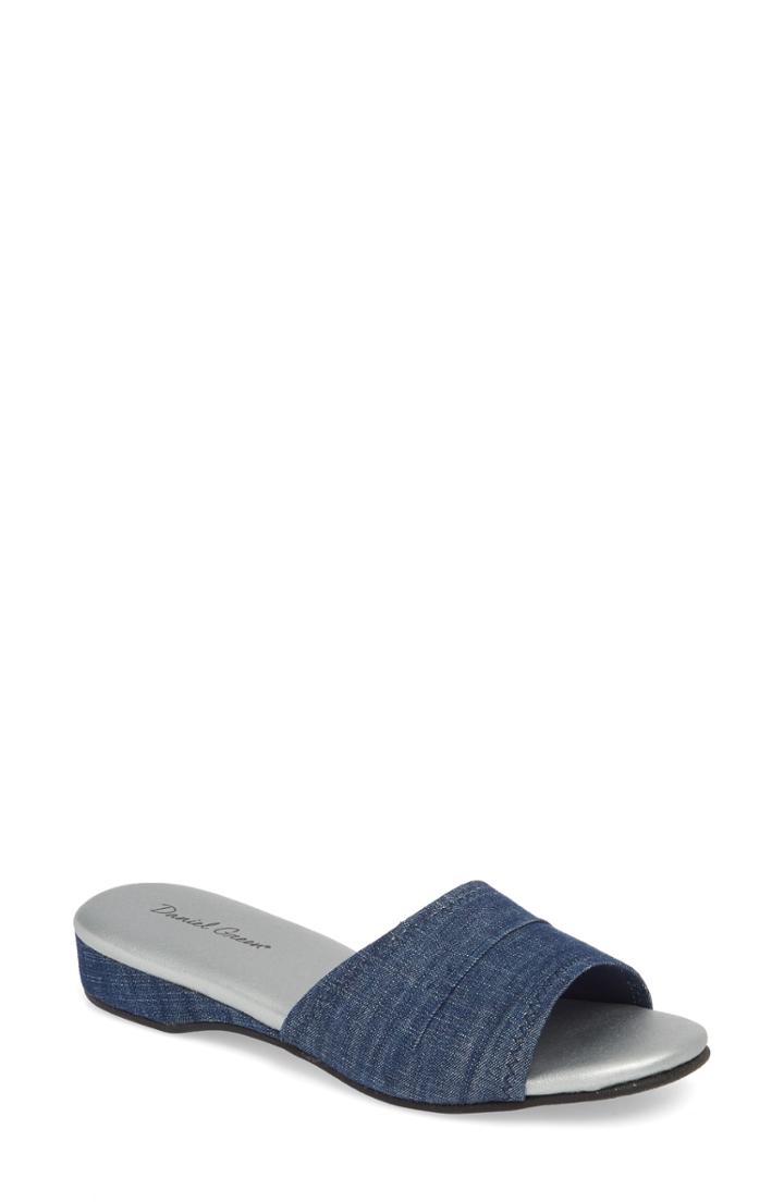Women's Daniel Green 'dormie' Slipper M - Blue