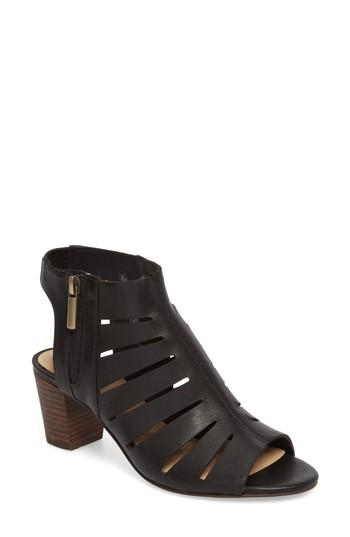 Women's Clarks Deloria Ivy Sandal M - Black