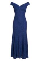 Women's Morgan & Co. Scallop Off The Shoulder Lace Gown /8 - Purple