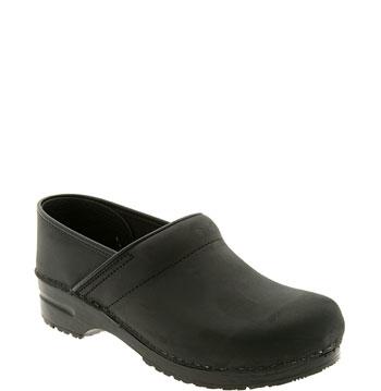 Women's Dansko 'professional' Oiled Leather Clog .5-5us / 35eu M - Black