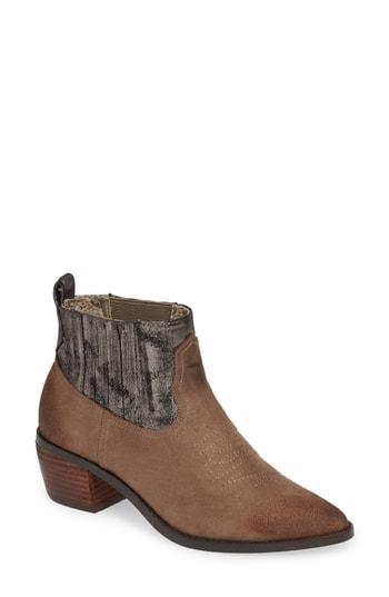 Women's Band Of Gypsies Borderline Bootie .5 M - Brown