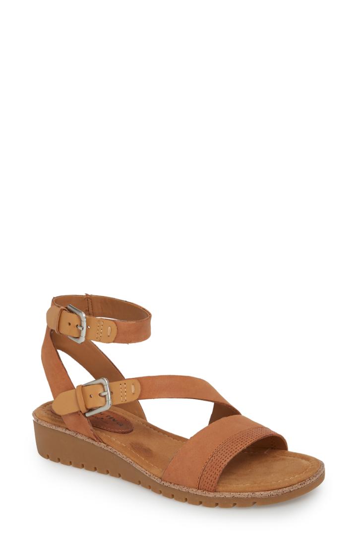Women's Comfortiva Corvina Sandal .5 M - Brown