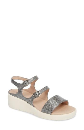 Women's Johnston & Murphy Clara Sandal .5 M - Metallic