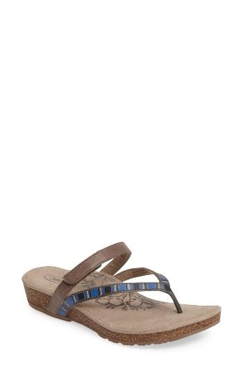 Women's Aetrex Elia Wedge Flip Flop .5 M - Grey