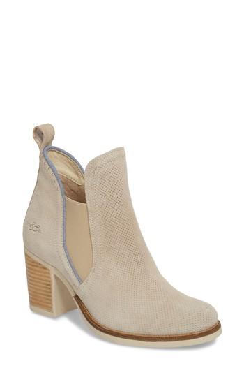Women's Bos. & Co. Breves Boot .5-8us / 38eu - Beige