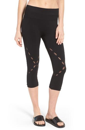 Women's Ivy Park Crisscross Capri Leggings