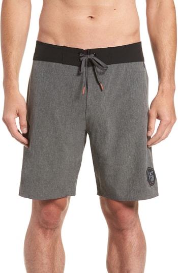 Men's Cova Triton Board Shorts - Black