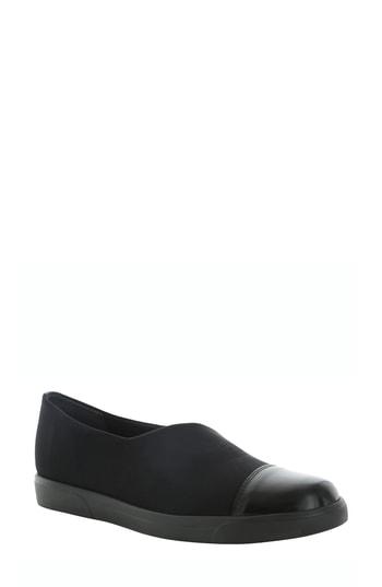 Women's Munro Plum Slip-on Flat M - Black