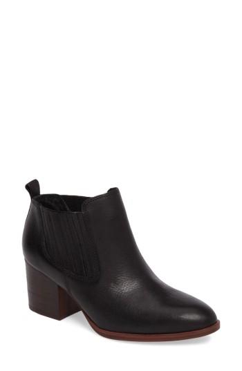 Women's Isola Olicia Gored Bootie M - Black