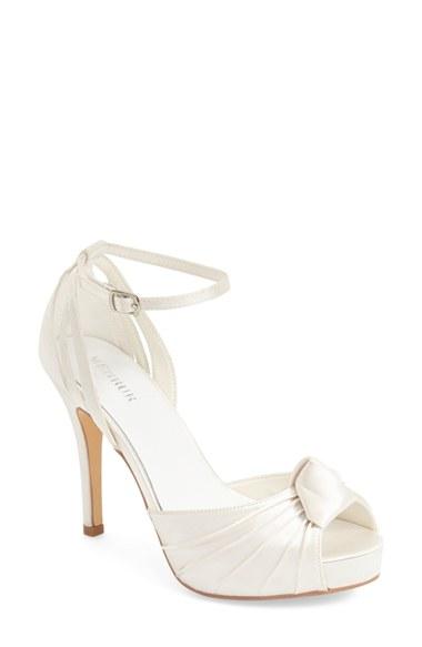 Women's Menbur 'angelica' Satin Bridal Sandal Eu - Ivory