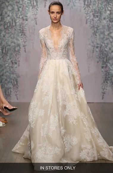 Women's Monique Lhuillier 'winslet' Plunging V-neck Organza & Lace Ballgown Dress