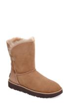 Women's Ugg Classic Cuff Short Boot .5 M - White
