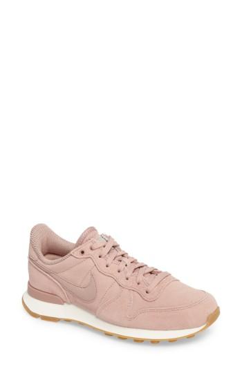 Women's Nike Internationalist Se Sneaker .5 M - Pink