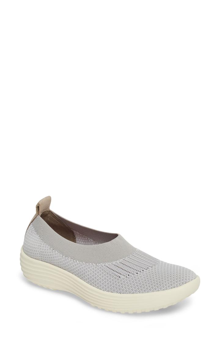 Women's Bionica Merigold Slip-on Sock Fit Sneaker .5 M - Grey