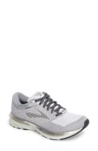 Women's Brooks Levitate Running Shoe .5 B - White