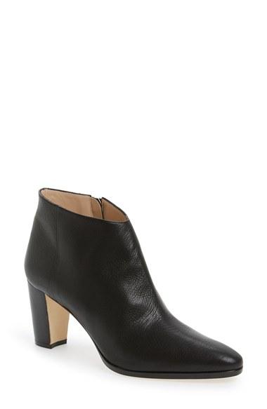 Women's Manolo Blahnik 'brusta' Bootie .5us / 37.5eu - Black