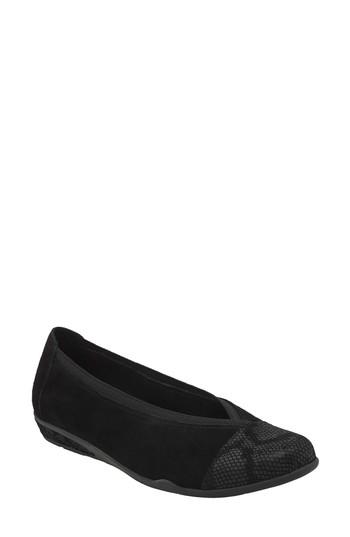 Women's Earth Mara Cap Toe Flat