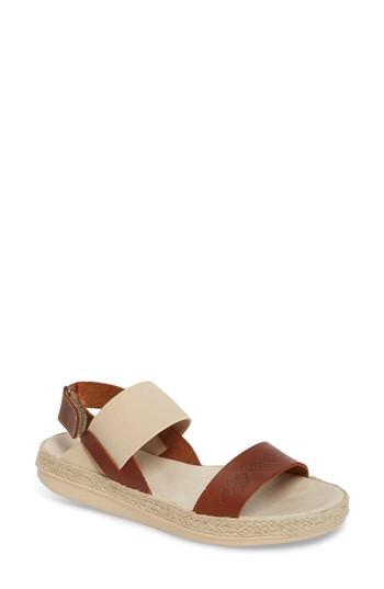 Women's Royal Canadian Tobermory Sandal M - Brown