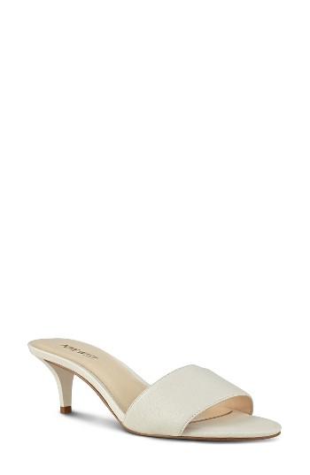 Women's Nine West Lynton Sandal M - White