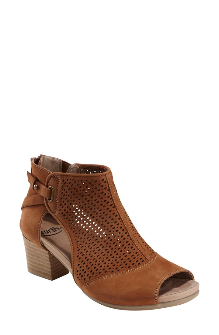 Women's Earth Sahara Sandal M - Brown