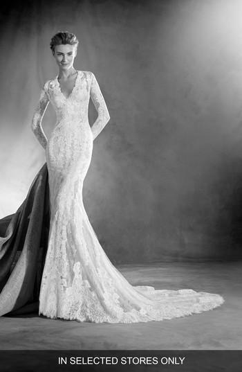 Women's Atelier Pronovias Elva Lace Mermaid Gown - Ivory