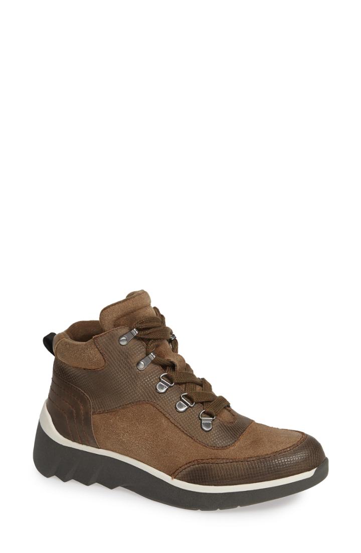 Women's Otbt Commuter Sneaker .5 M - Green
