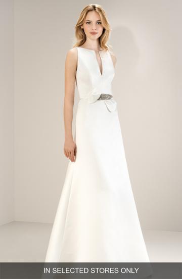 Women's Jesus Peiro Sleeveless Split Neck Satin Gown, Size - Ivory