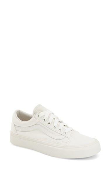 Women's Vans 'old Skool' Sneaker .5 M - White