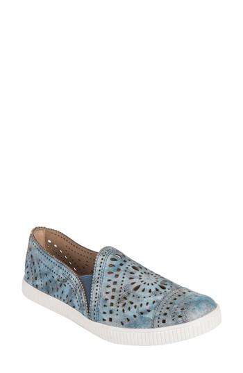 Women's Earth Tayberry Perforated Slip-on Sneaker M - Blue