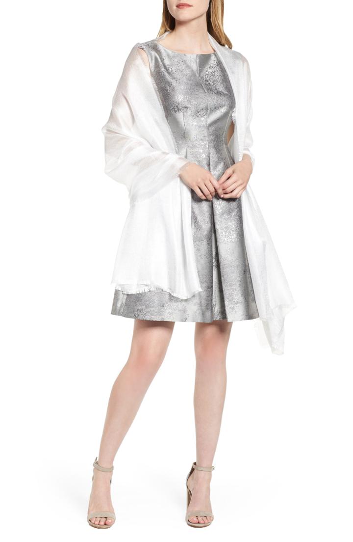 Women's Echo 'radiance' Eyelash Fringe Wrap, Size - White