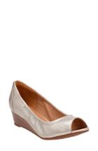 Women's Clarks Vendra Daisy Open Toe Wedge .5 M - Metallic