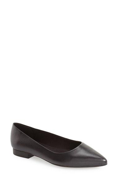 Women's Bella Vita 'vivien' Pointy Toe Flat N - Black