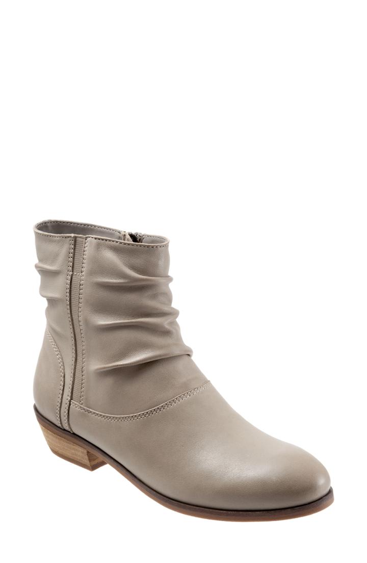 Women's Softwalk Rochele Bootie .5 W - Grey