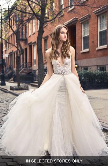Women's Bliss Monique Lhuillier Sleeveless Lace Trumpet Gown, Size - White