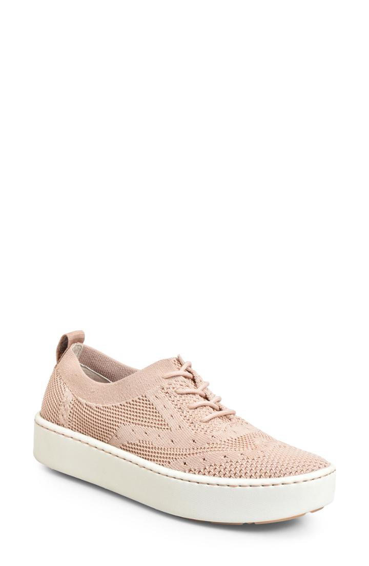Women's B?rn Sunburst Wingtip Sneaker .5 M - Pink