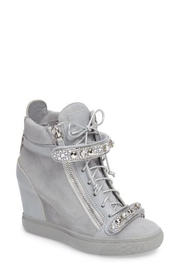 Women's Giuseppe For Jennifer Lopez Tiana Hidden Wedge Sneaker M - Metallic
