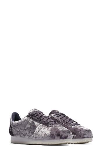 Women's Nike Cortez Classic Lx Sneaker M - Purple