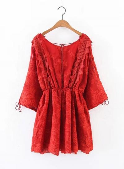 Oasap Leaf Embroidery Lace-up Dress
