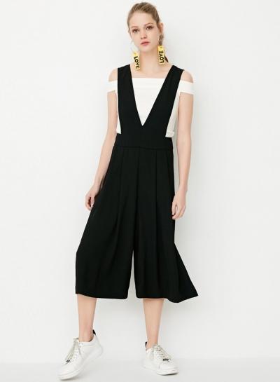 Oasap Pleated V Neck Sleeveless Wide Leg Jumpsuit