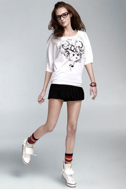 Oasap Low Waist Zipped Pleated Mini Shorts