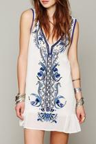 Oasap Women's V Neck Sleeveless Mini Dress With Embroidery