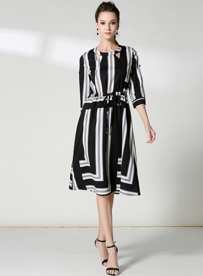 Oasap Round Neck Hollow Out Half Sleeve Striped Dress