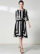 Oasap Round Neck Hollow Out Half Sleeve Striped Dress